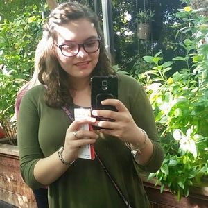 Meet your Posher, Marisa